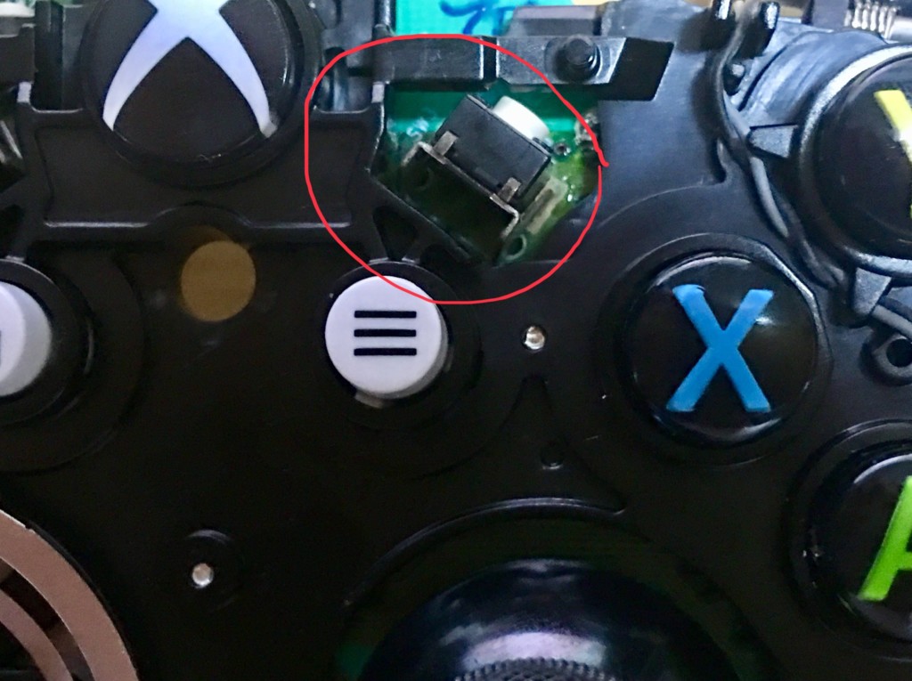 XBOX ONE SコントローラーのRBボタンの基板部分